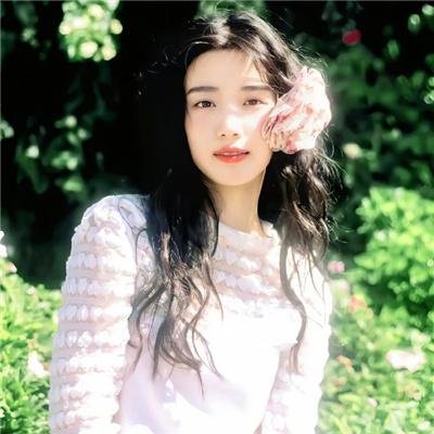 女孩青春纪事海报