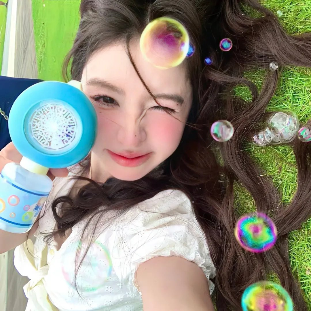 黑色博物馆海报