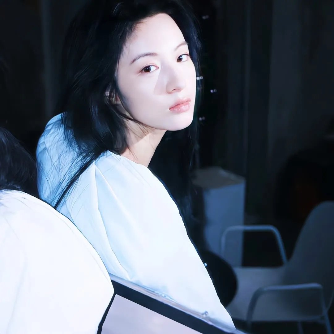 都是正常的海报
